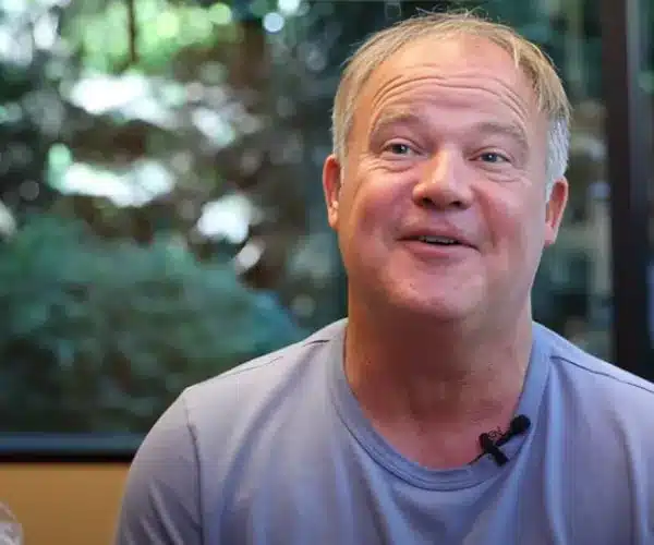 Scott giving reviews on Dentist in Issaquah